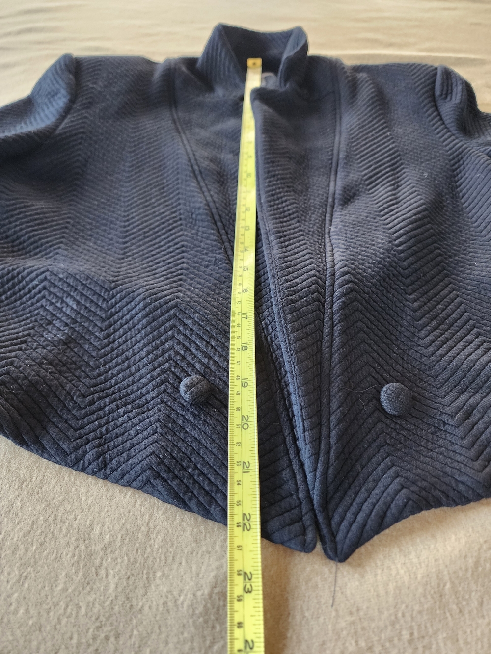 Forever 21 Women's Black Textured Open-Front Blazer. Size Medium. - Picture 8 of 9
